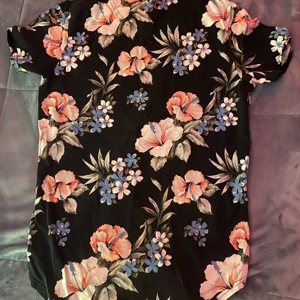 Hollister long cut t-shirt